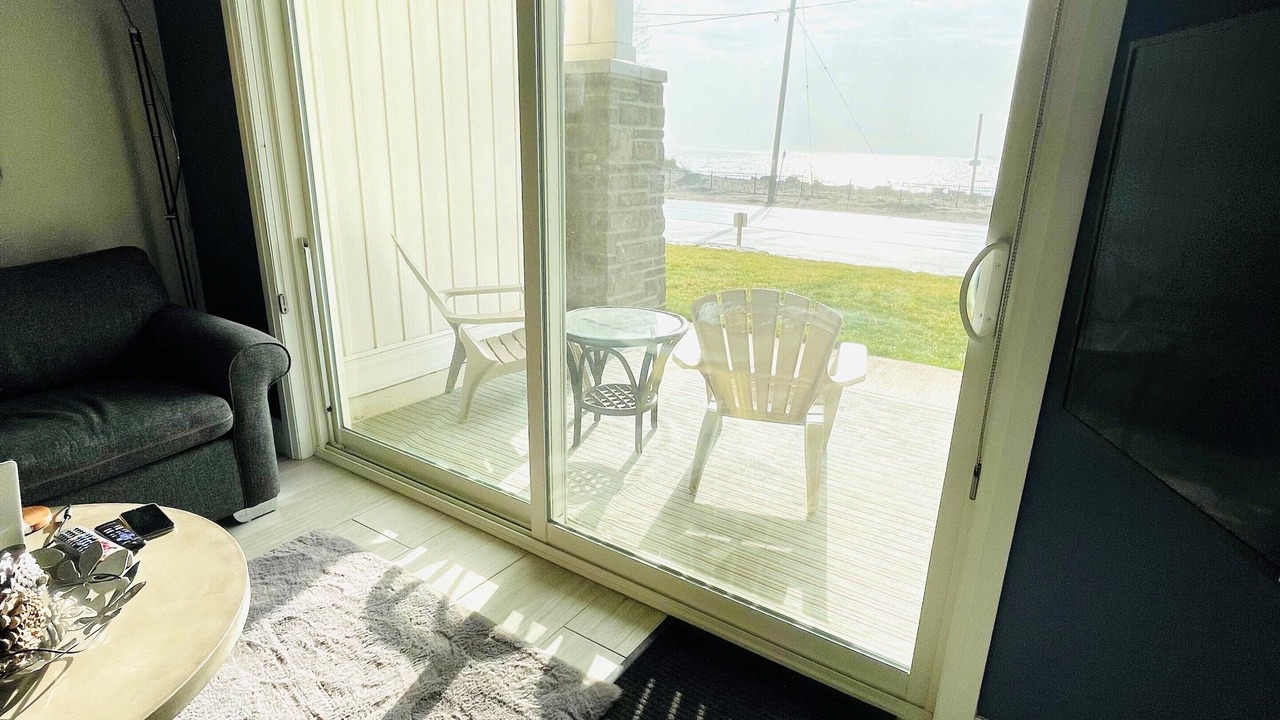 Photo of Livingroom in Long Point