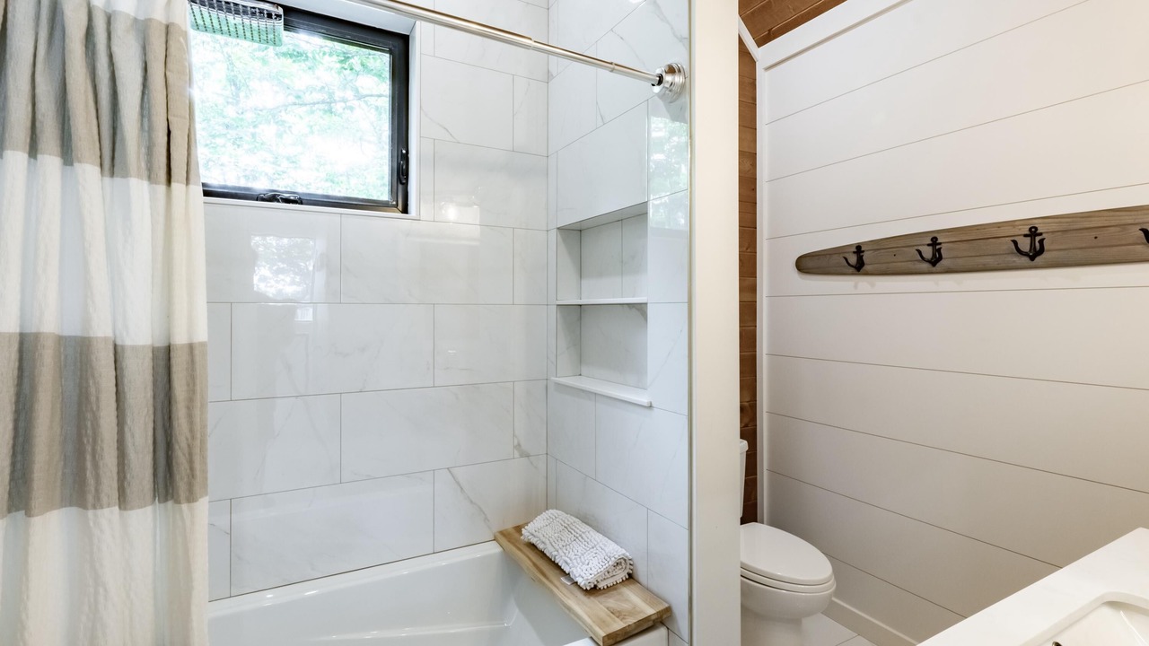 Photo of Bathroom in Gravenhurst