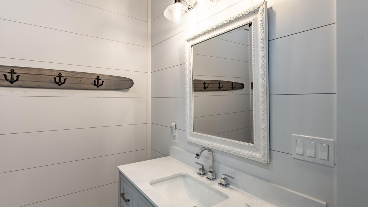 Photo of Bathroom in Gravenhurst