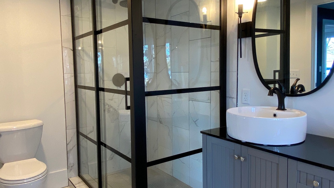 Photo of Bathroom in Frontenac