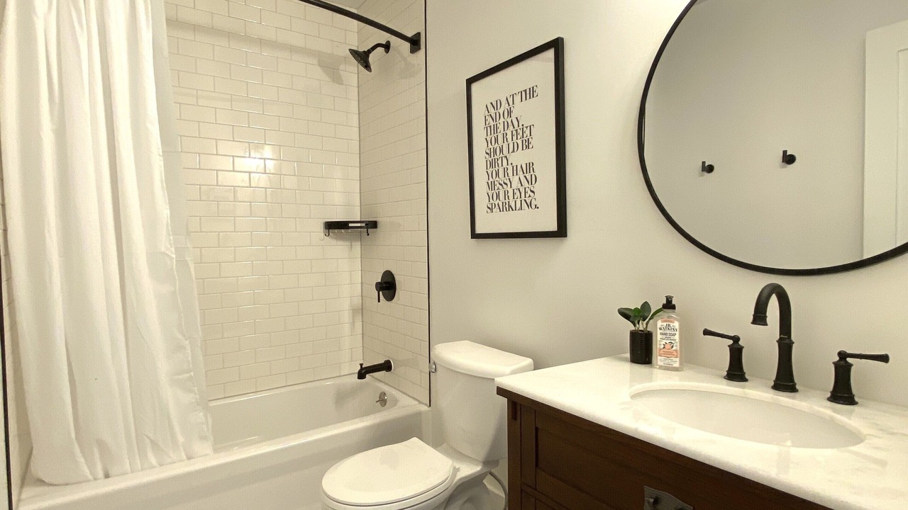 Photo of Bathroom in Frontenac