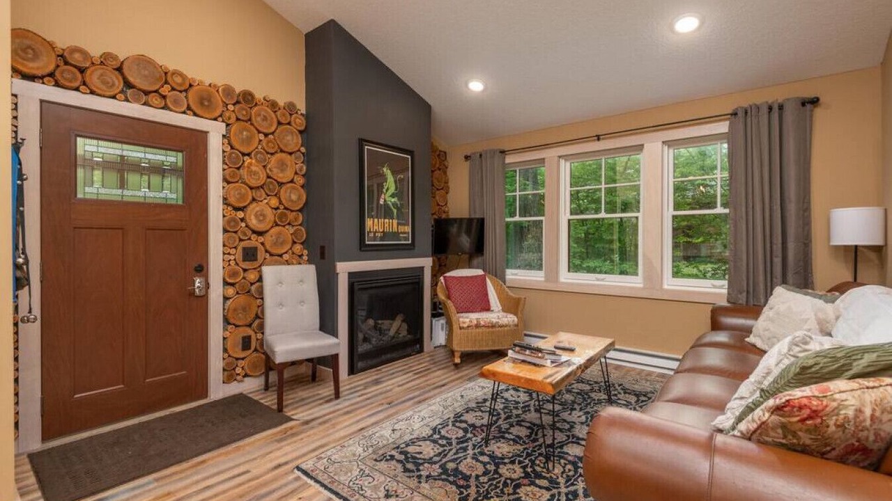 Photo of Livingroom in Pine City