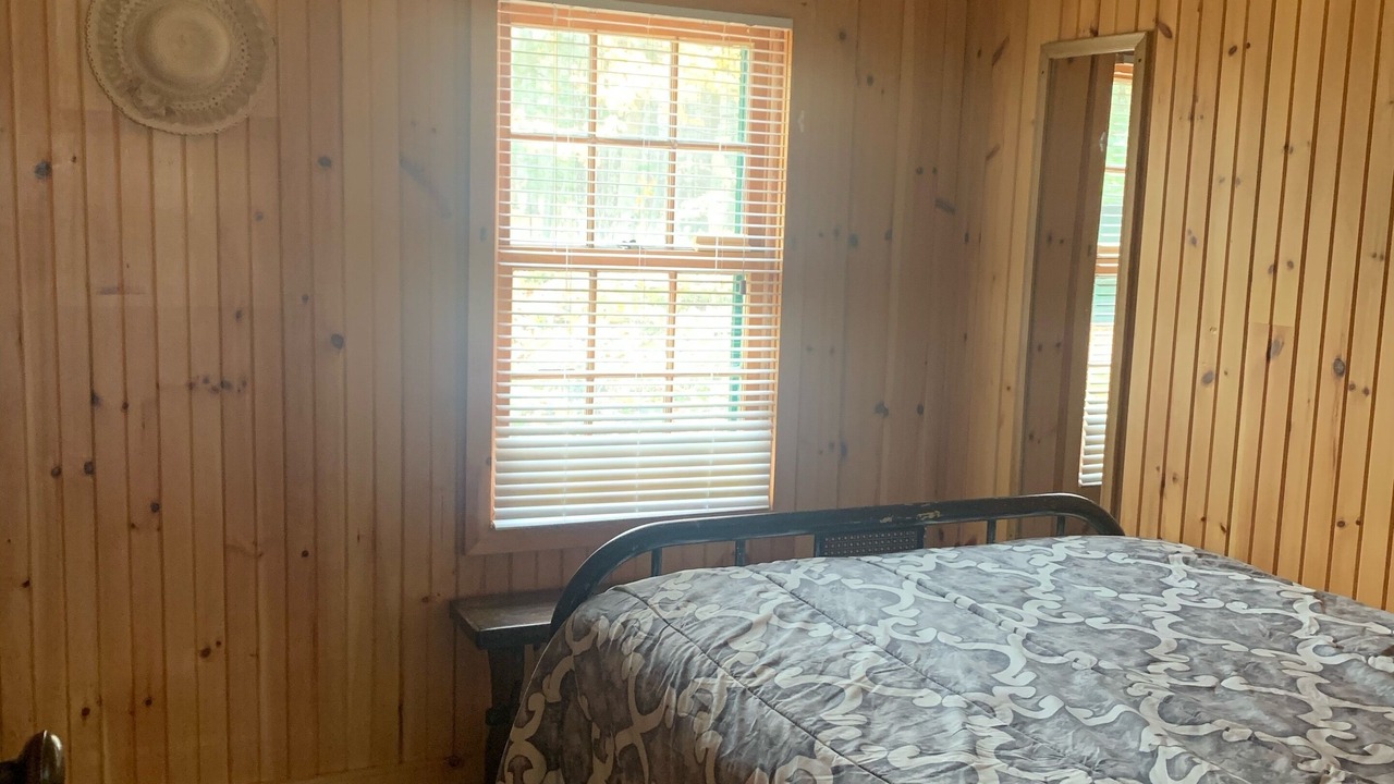 Photo of Bedroom in Trent Lakes