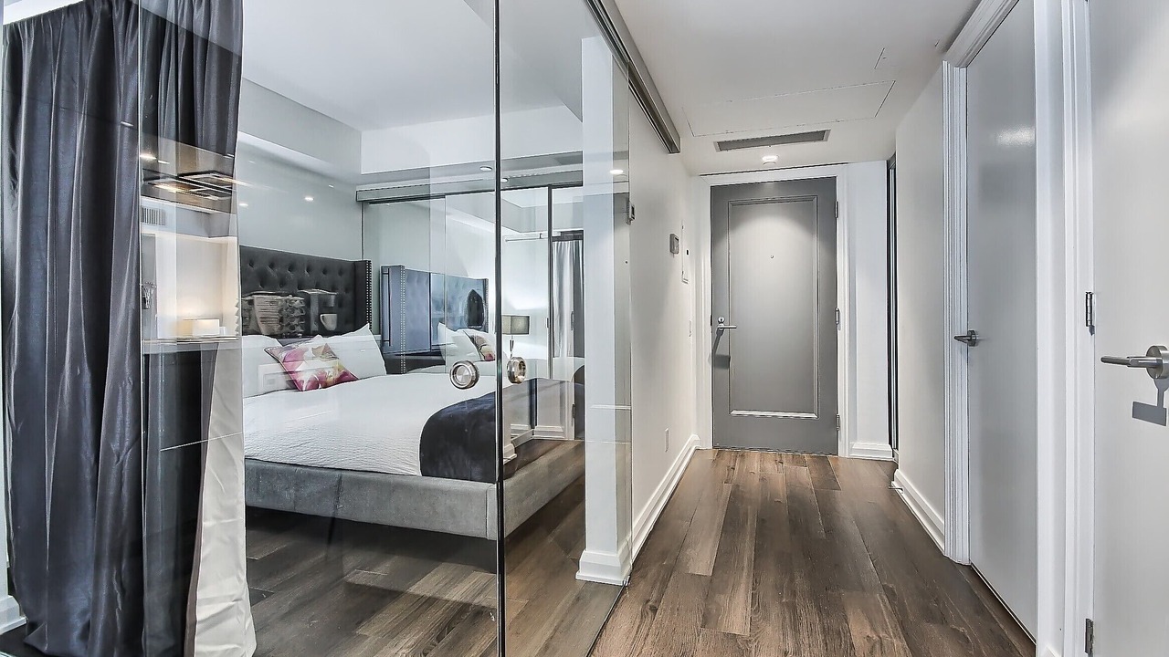 Photo of Bedroom in Bloor-Yorkville