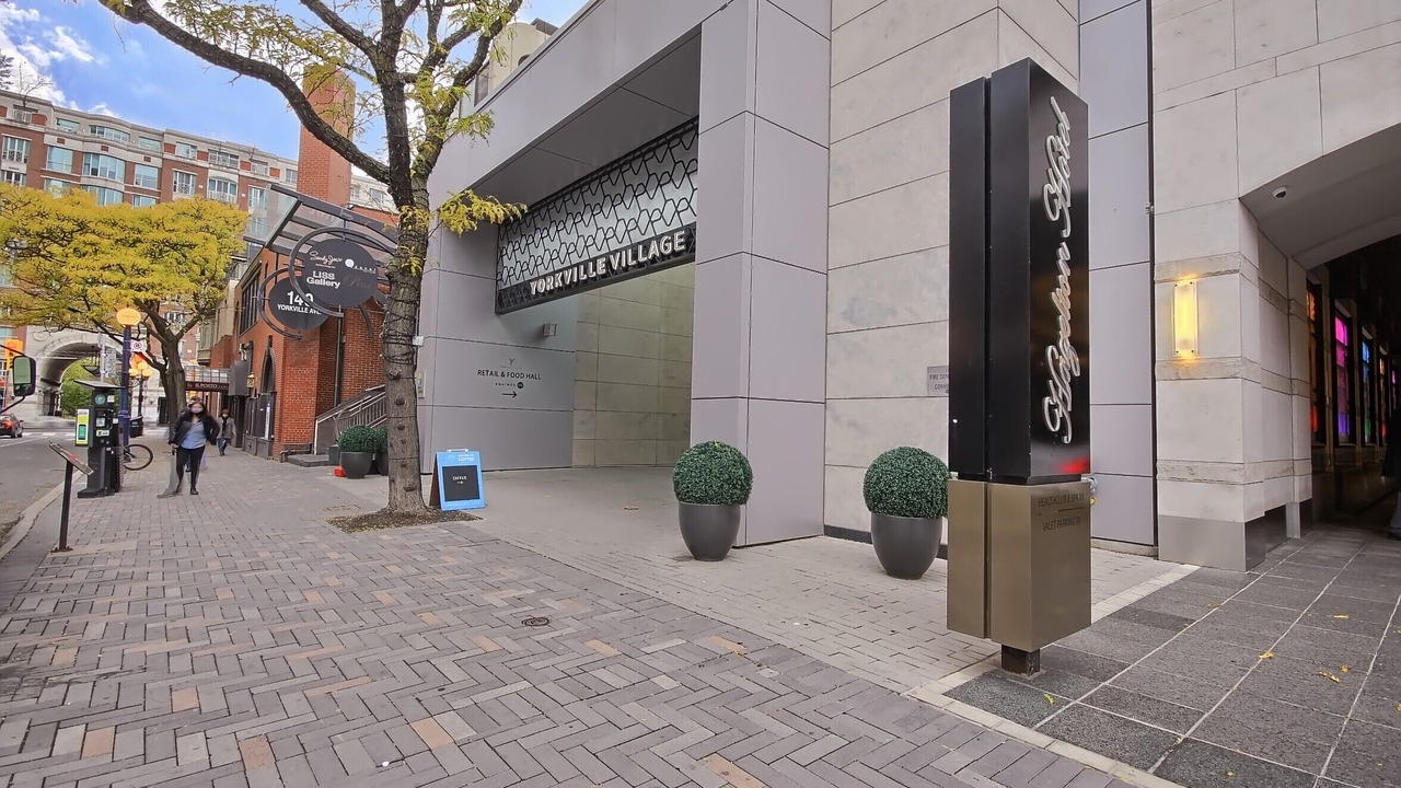 Photo of Outdoor in Bloor-Yorkville
