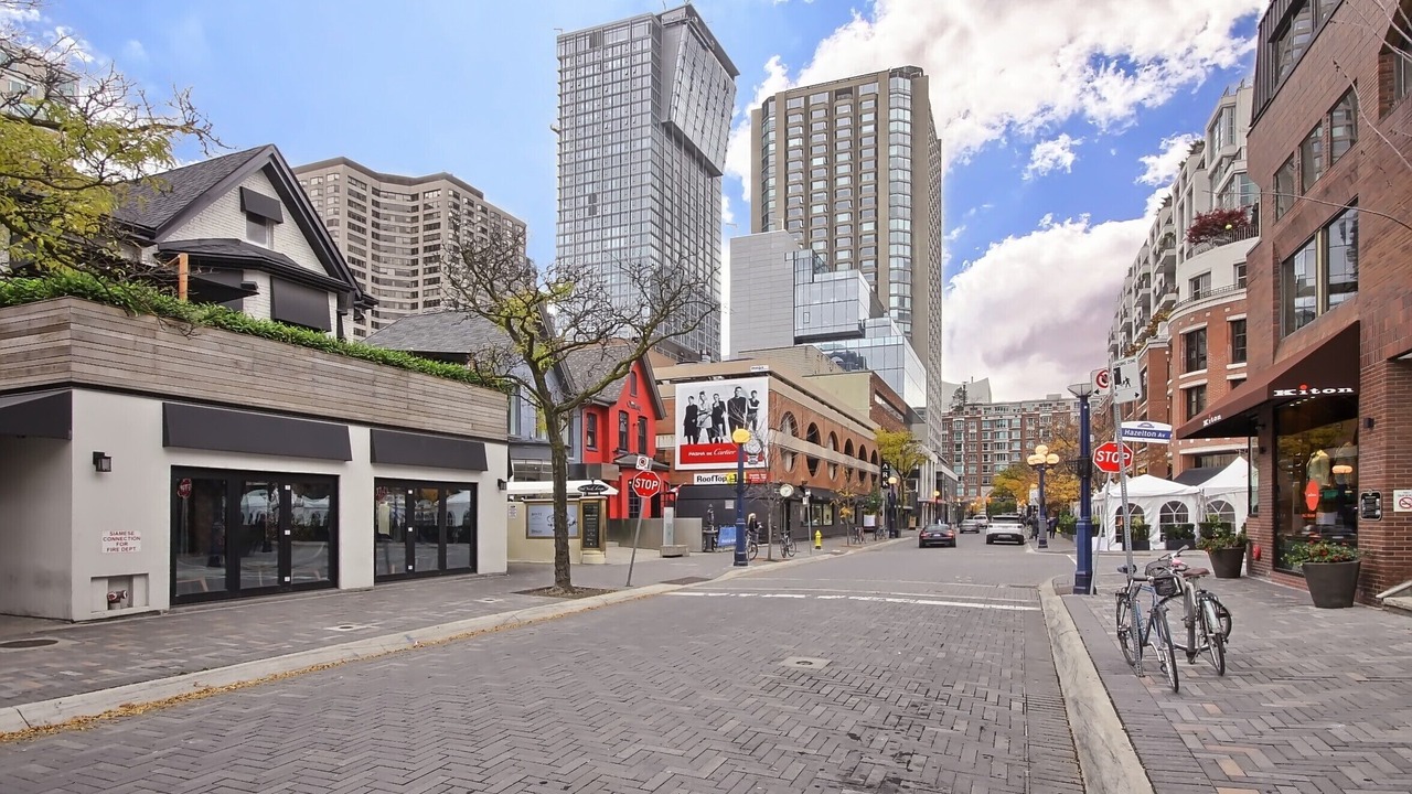 Photo of Outdoor in Bloor-Yorkville