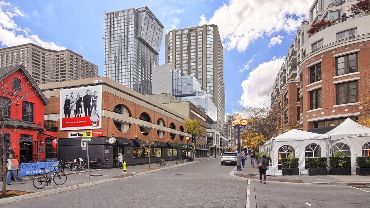 Photo of Outdoor in Bloor-Yorkville