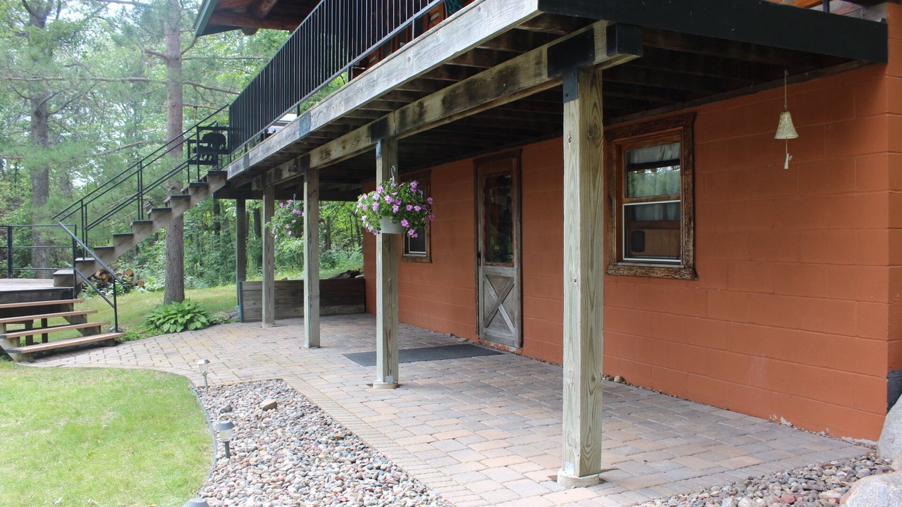 Photo of Outdoor in Emily