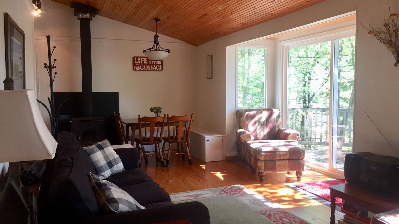 Photo of Livingroom in North Kawartha