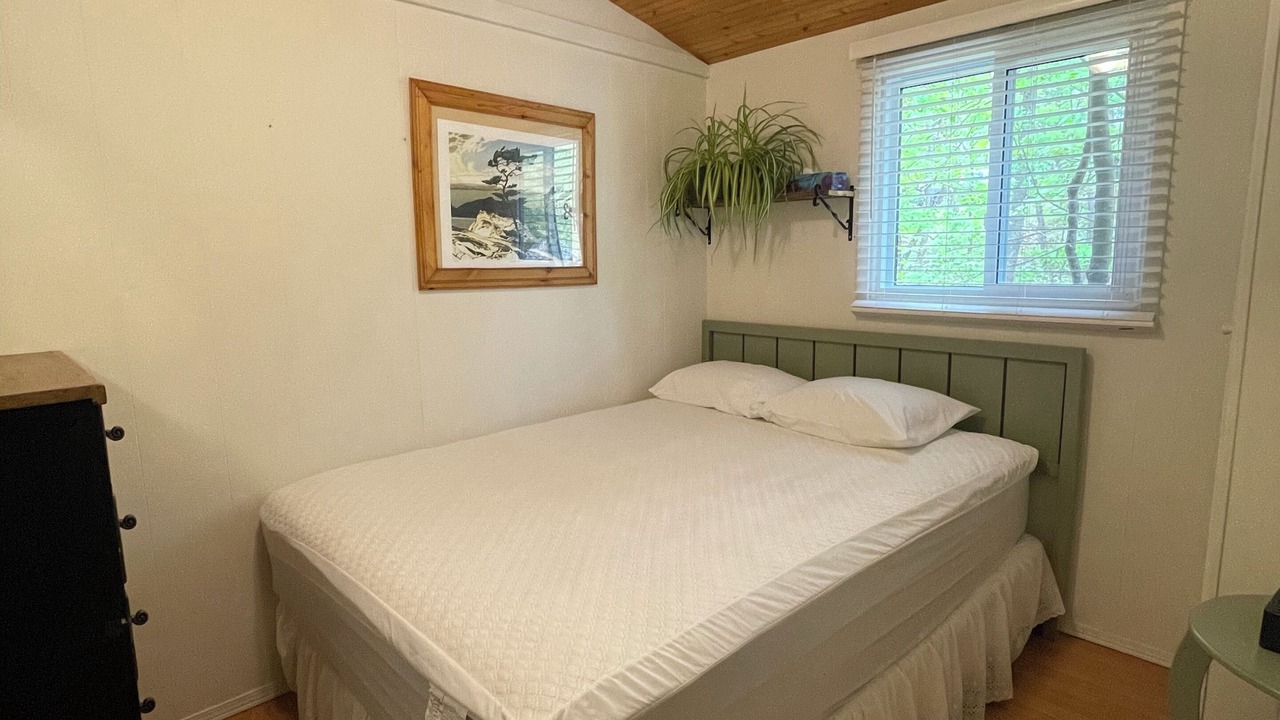Photo of Bedroom in North Kawartha