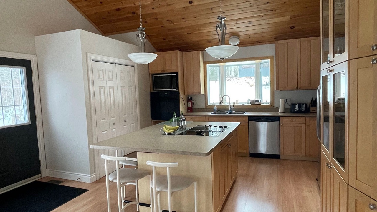 Photo of Kitchen in Haliburton Highlands