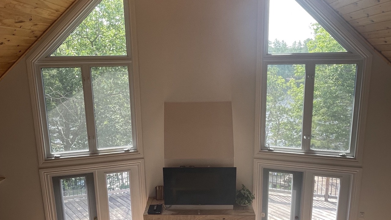 Photo of Livingroom in Haliburton Highlands