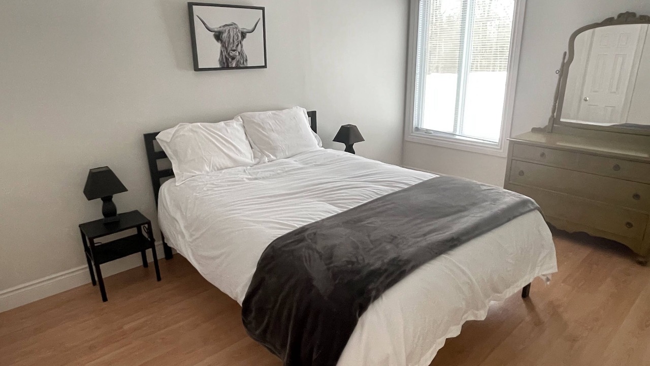 Photo of Bedroom in Haliburton Highlands