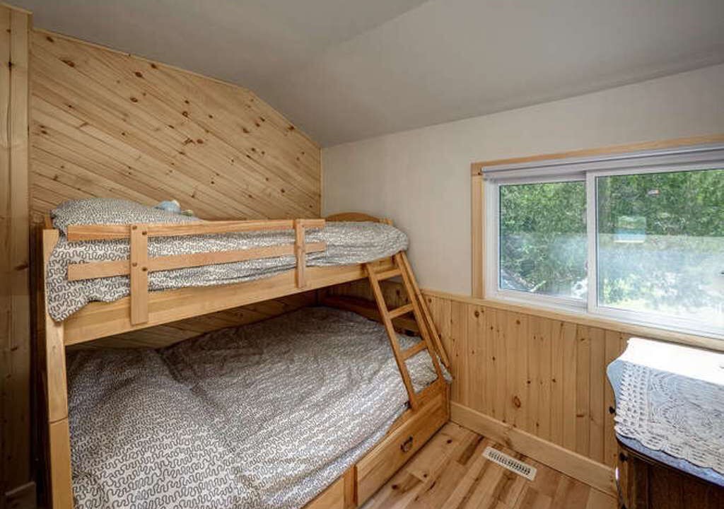 Photo of Bedroom in Dysart et al