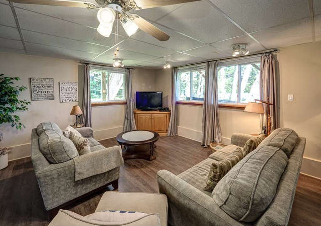 Photo of Livingroom in Dysart et al