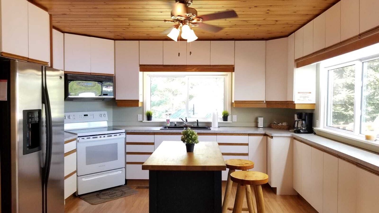 Photo of Kitchen in Dysart et al