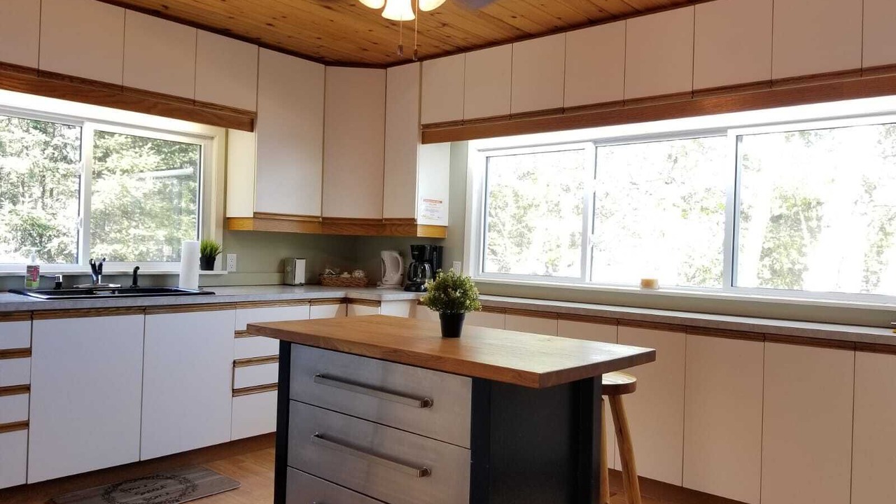 Photo of Kitchen in Dysart et al