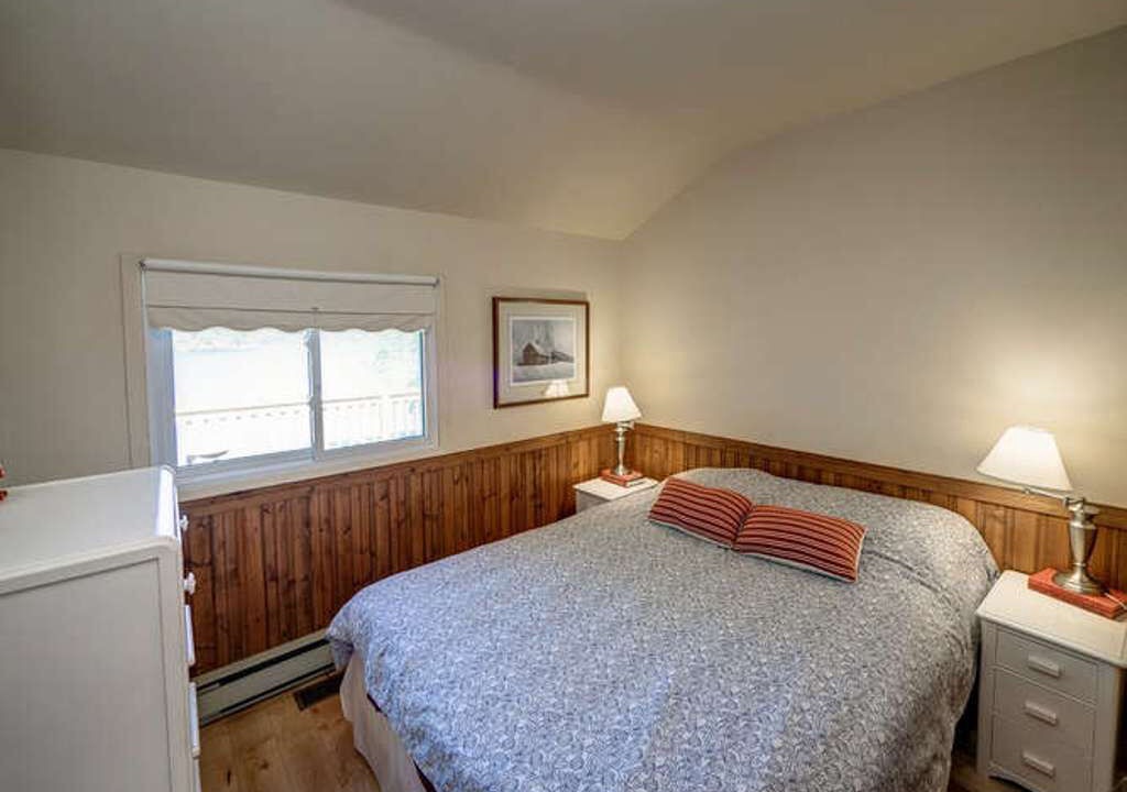 Photo of Bedroom in Dysart et al