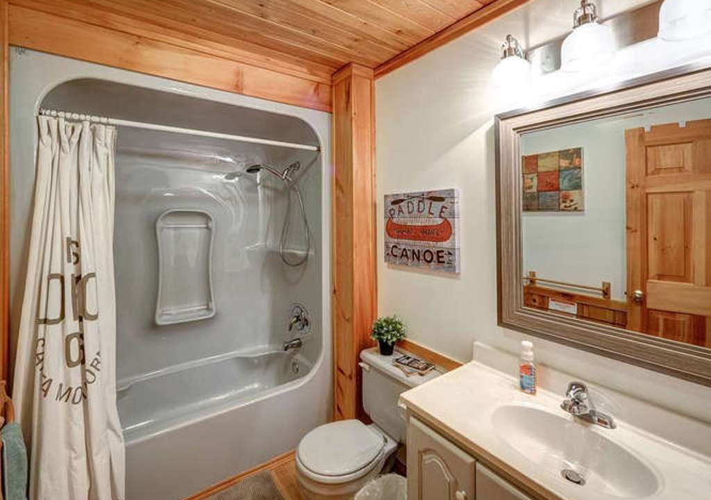 Photo of Bathroom in Dysart et al