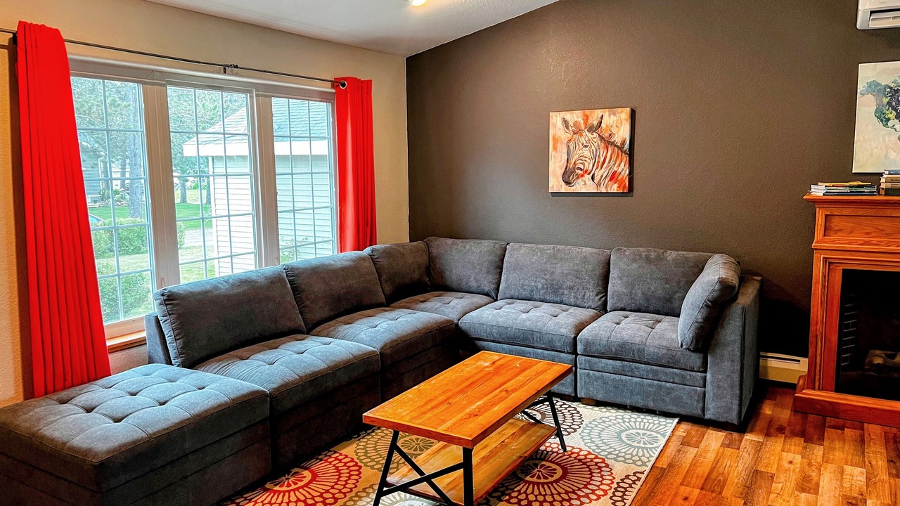 Photo of Livingroom in Proctor