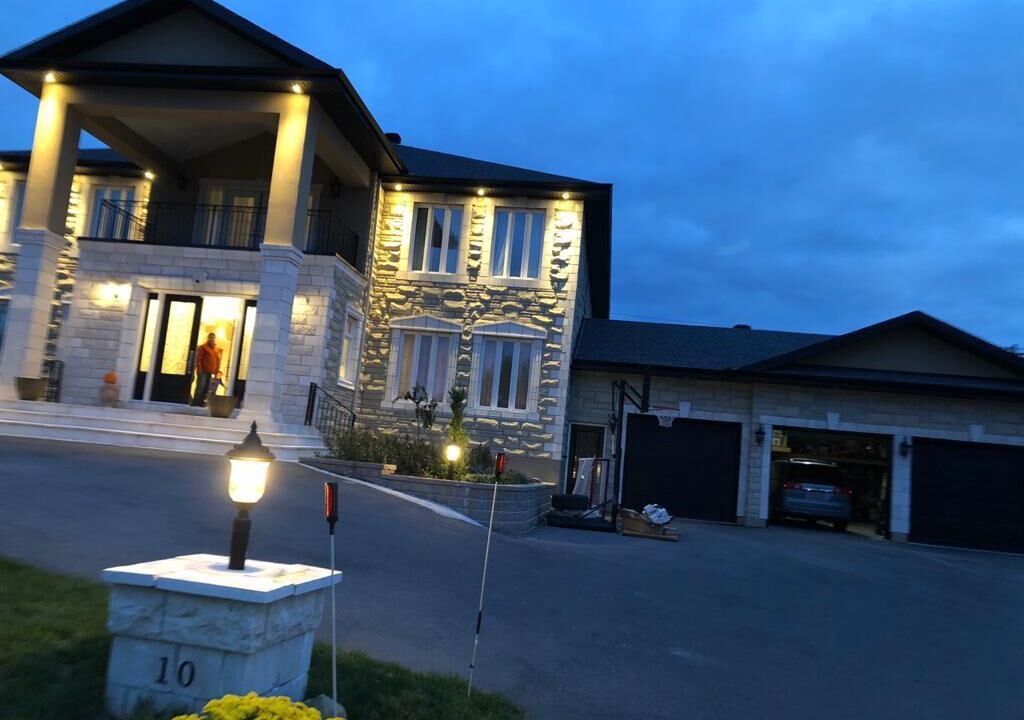 Photo of Outdoor in Ottawa Division