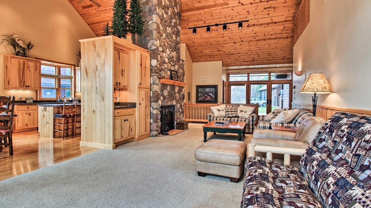 Photo of Livingroom in Bay Lake