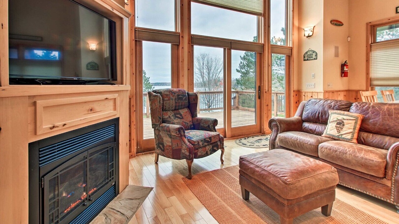 Photo of Livingroom in Bay Lake