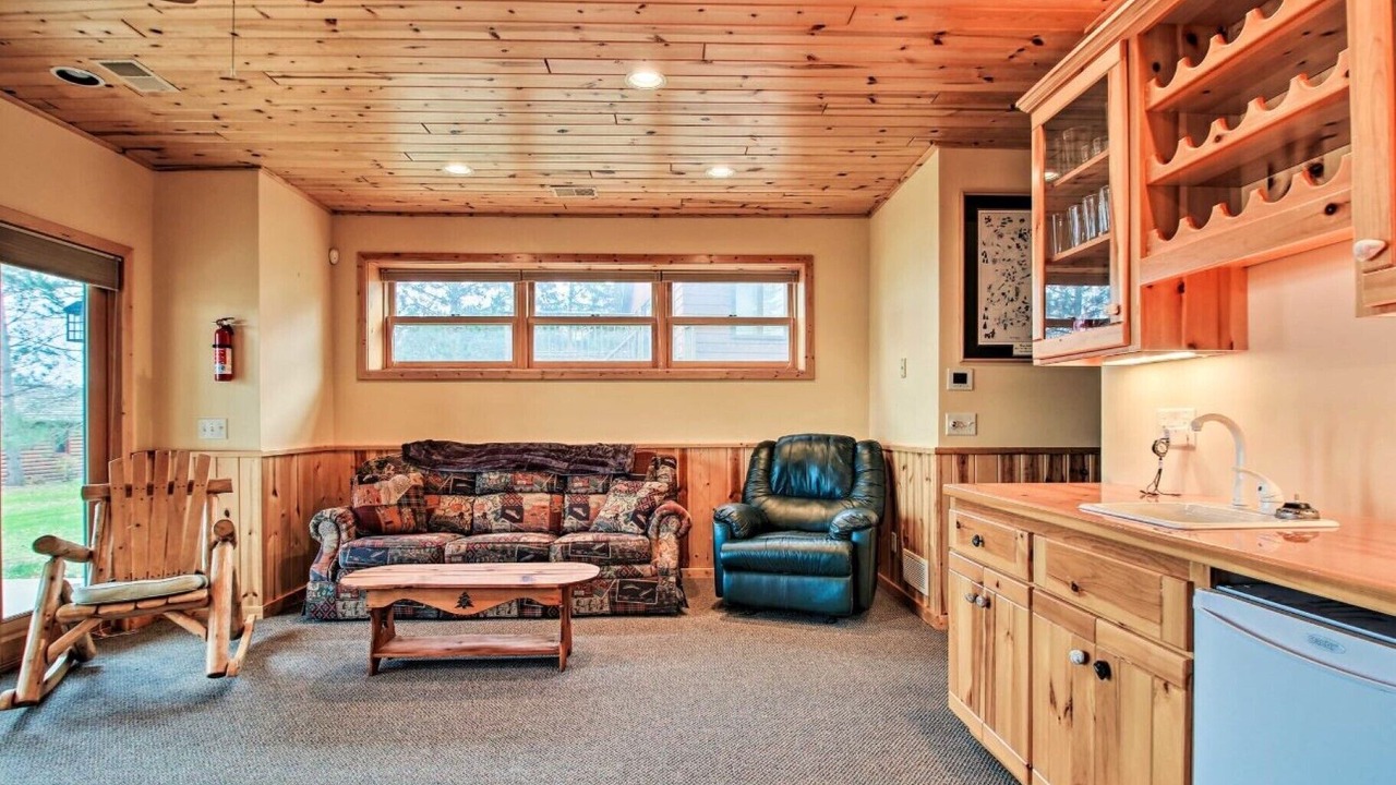 Photo of Livingroom in Bay Lake