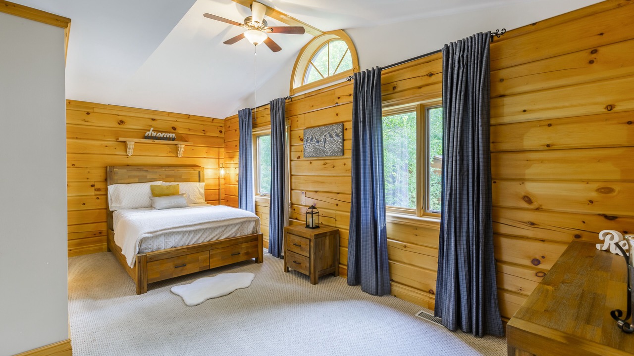 Photo of Bedroom in Trent Lakes