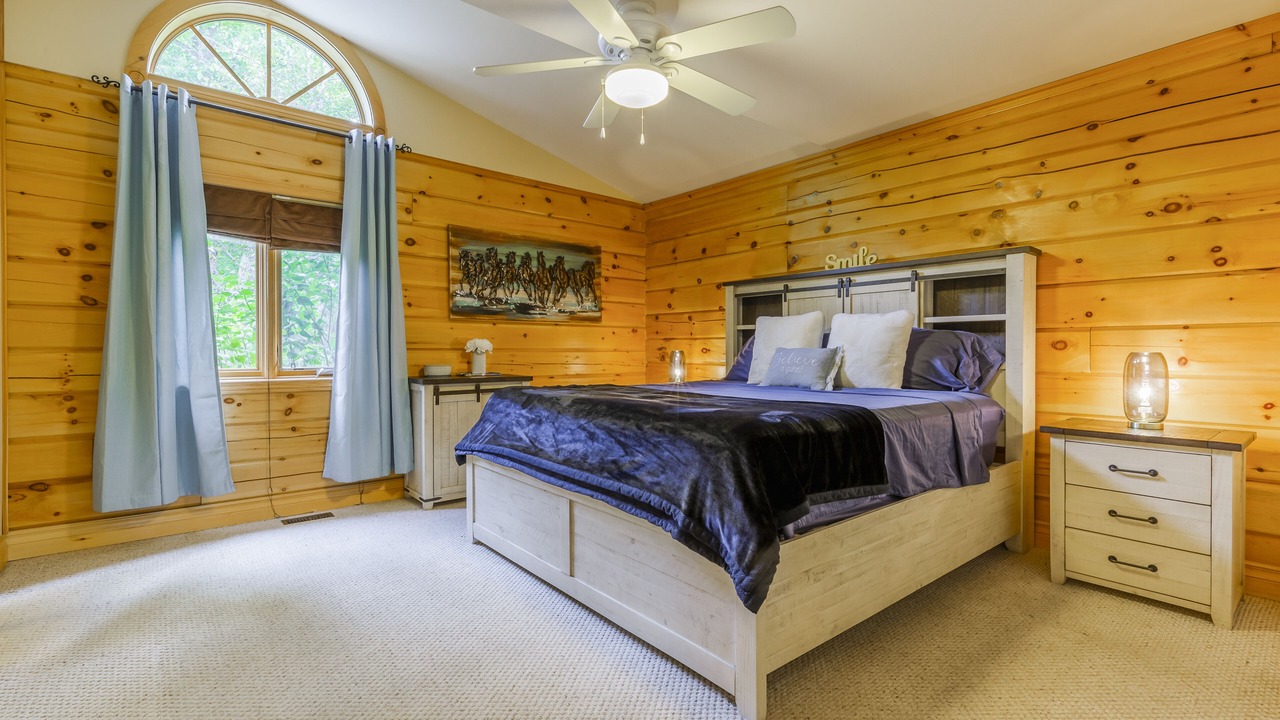 Photo of Bedroom in Trent Lakes
