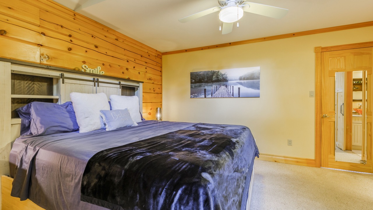 Photo of Bedroom in Trent Lakes