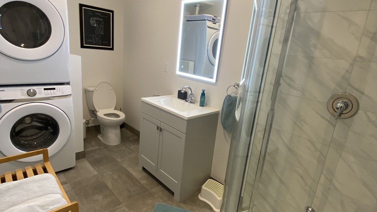 Photo of Bathroom in York Regional Municipality