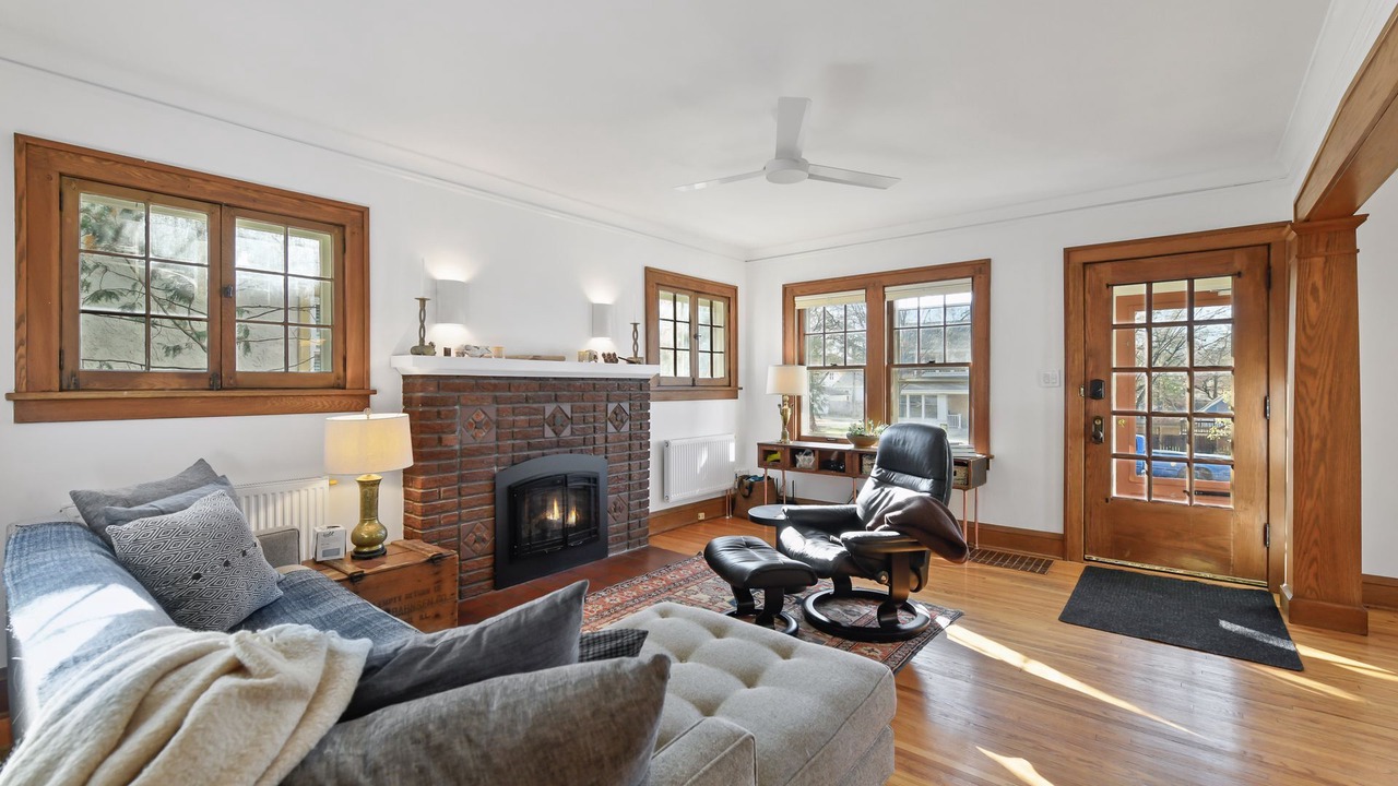 Photo of Livingroom in Fulton