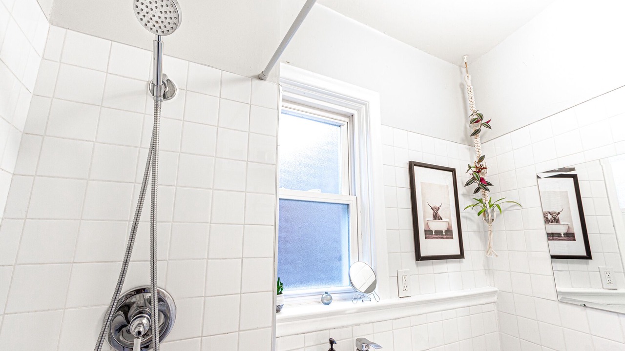 Photo of Bathroom in Beaconsfield Village