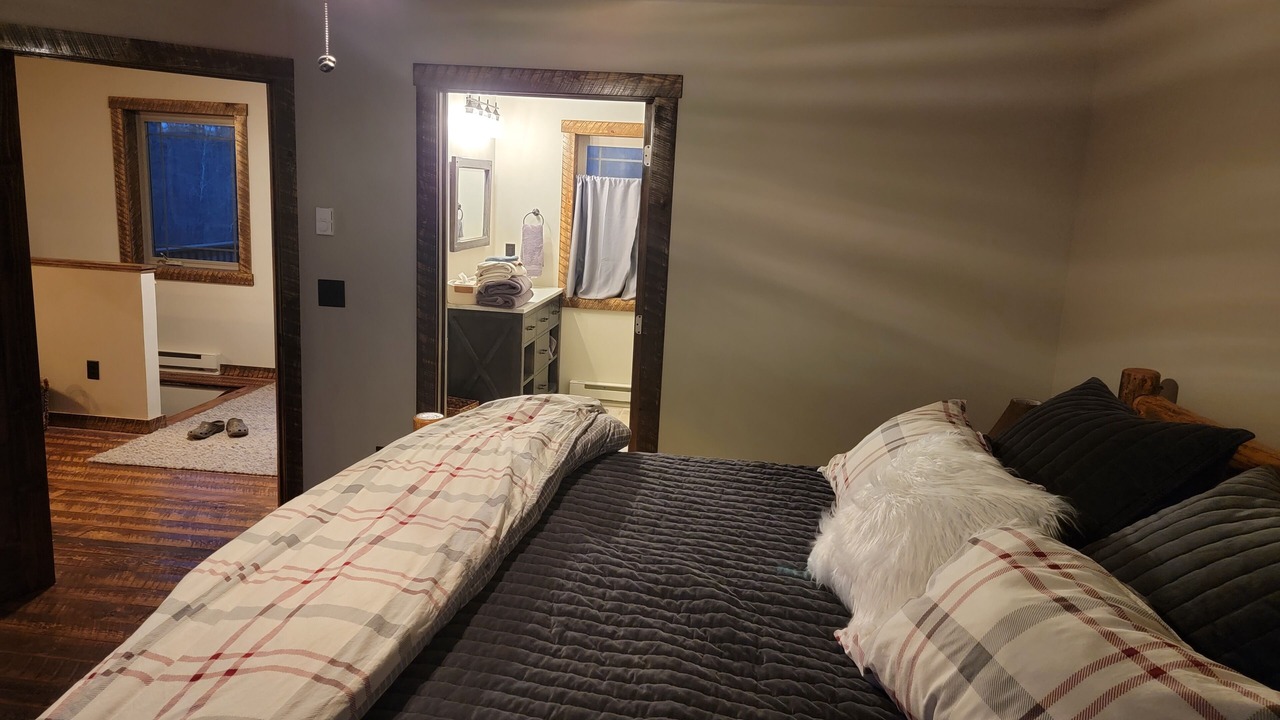 Photo of Bedroom in Longville