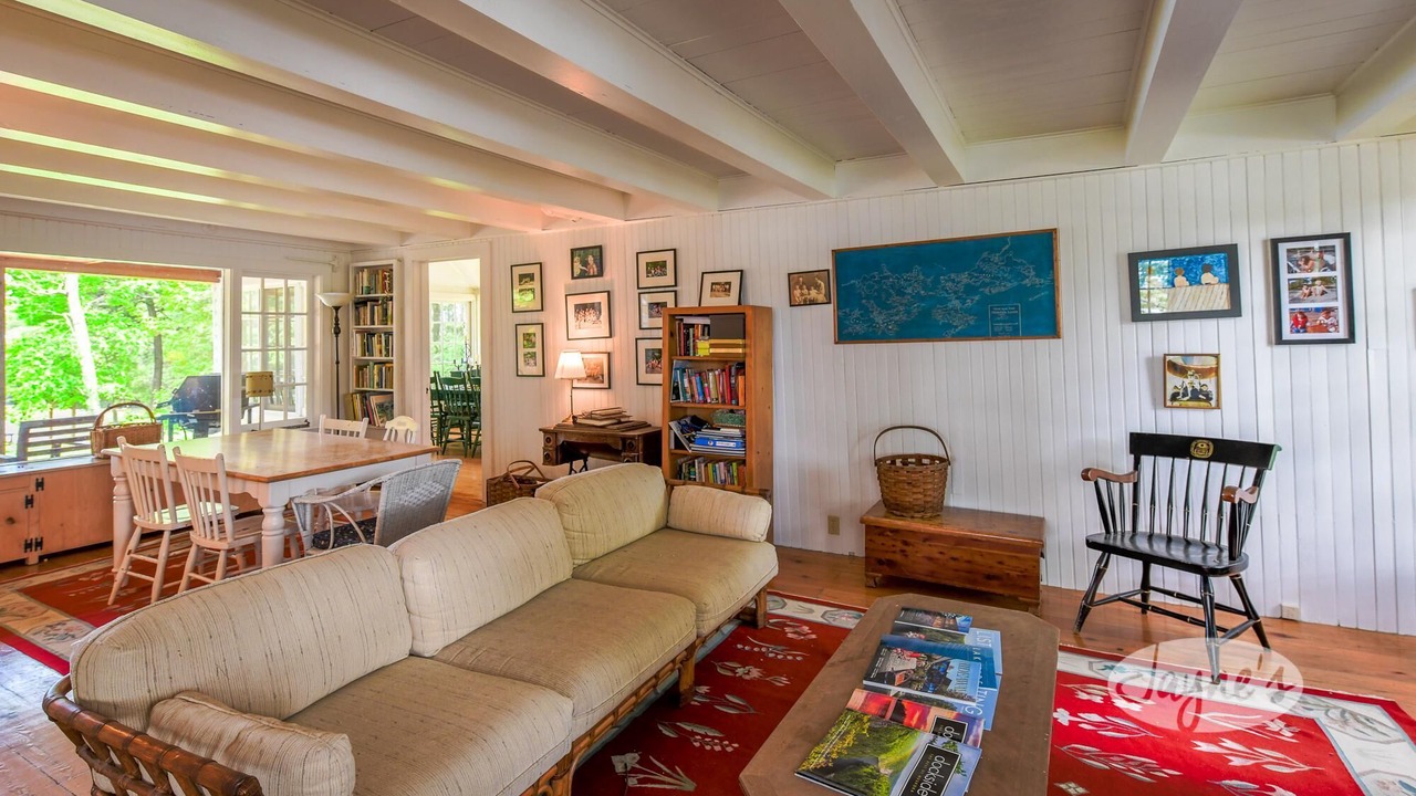 Photo of Bedroom in Muskoka Lakes