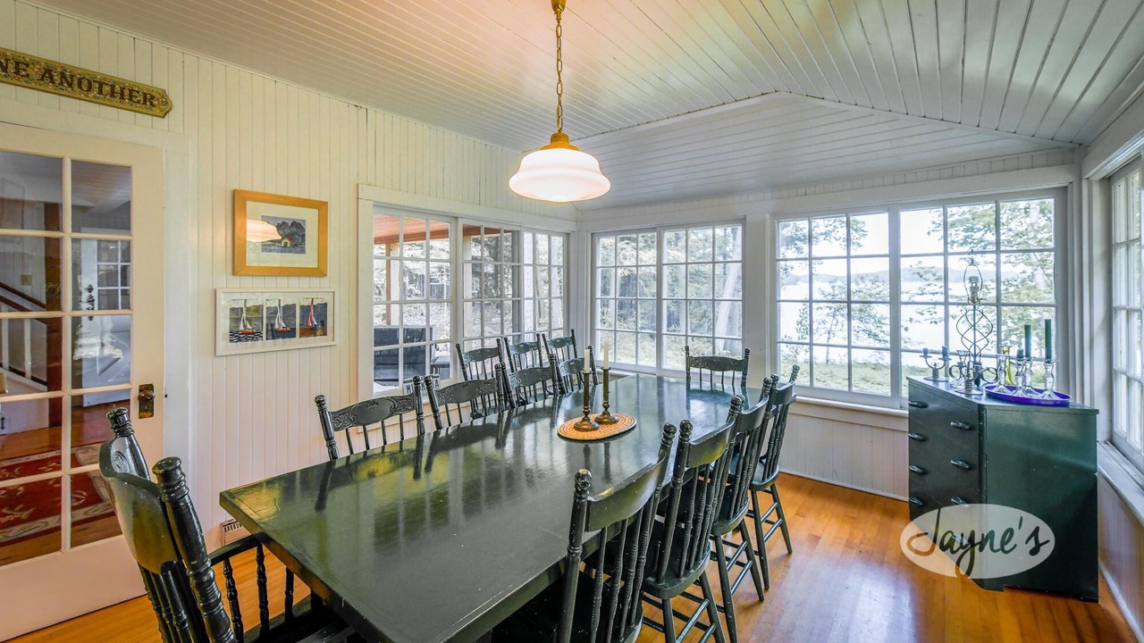 Photo of Bedroom in Muskoka Lakes