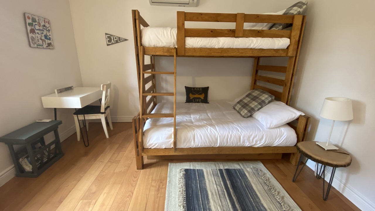 Photo of Bedroom in Bracebridge