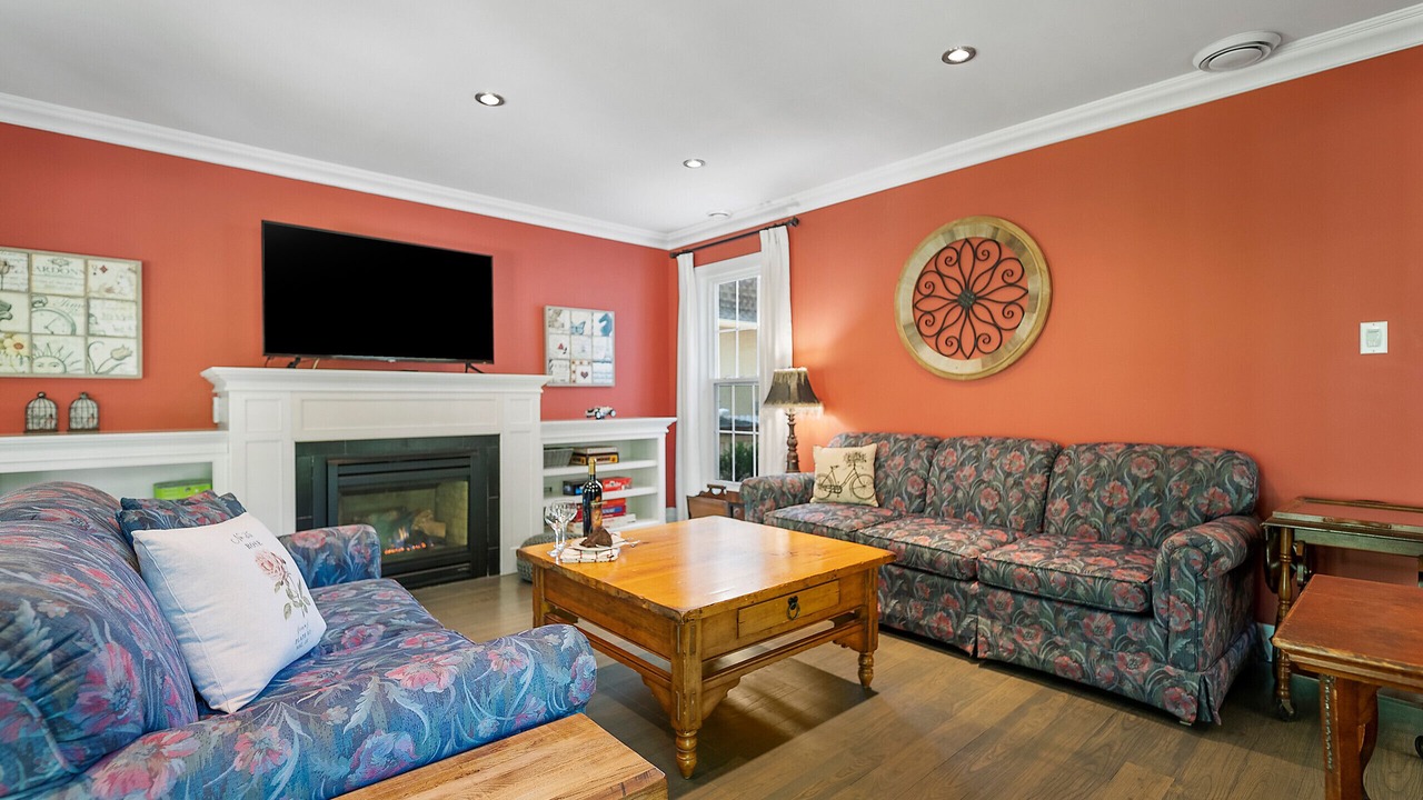 Photo of Livingroom in Old Town Historic District
