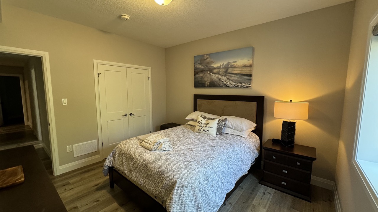 Photo of Bedroom in Grand Bend