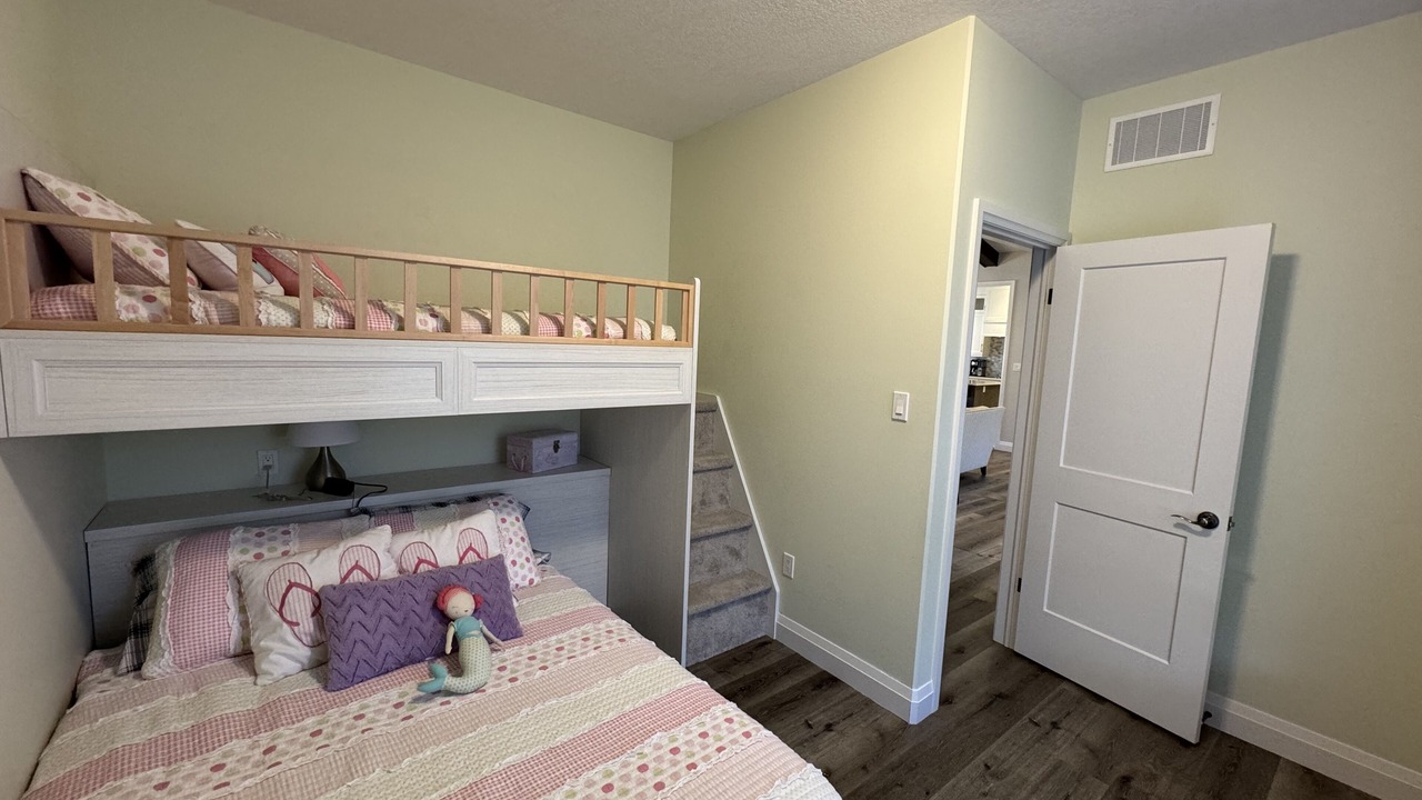Photo of Bedroom in Grand Bend