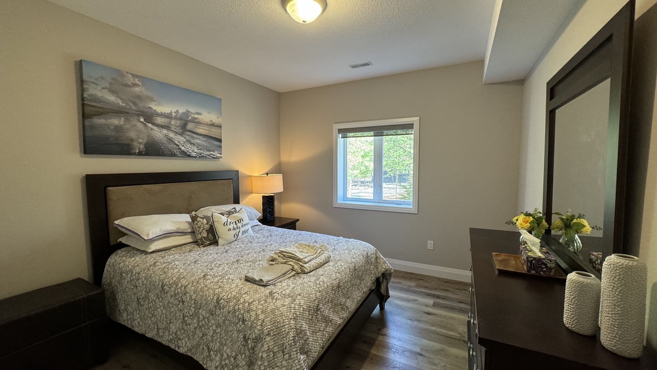 Photo of Bedroom in Grand Bend