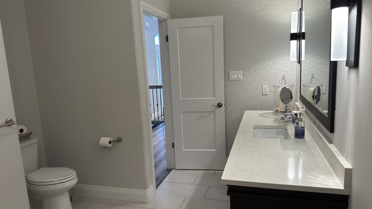 Photo of Bathroom in Grand Bend
