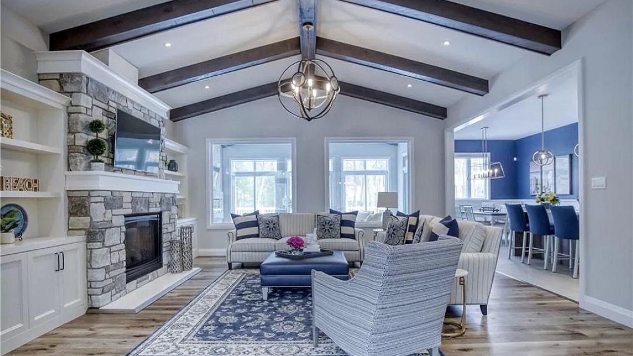Photo of Livingroom in Grand Bend