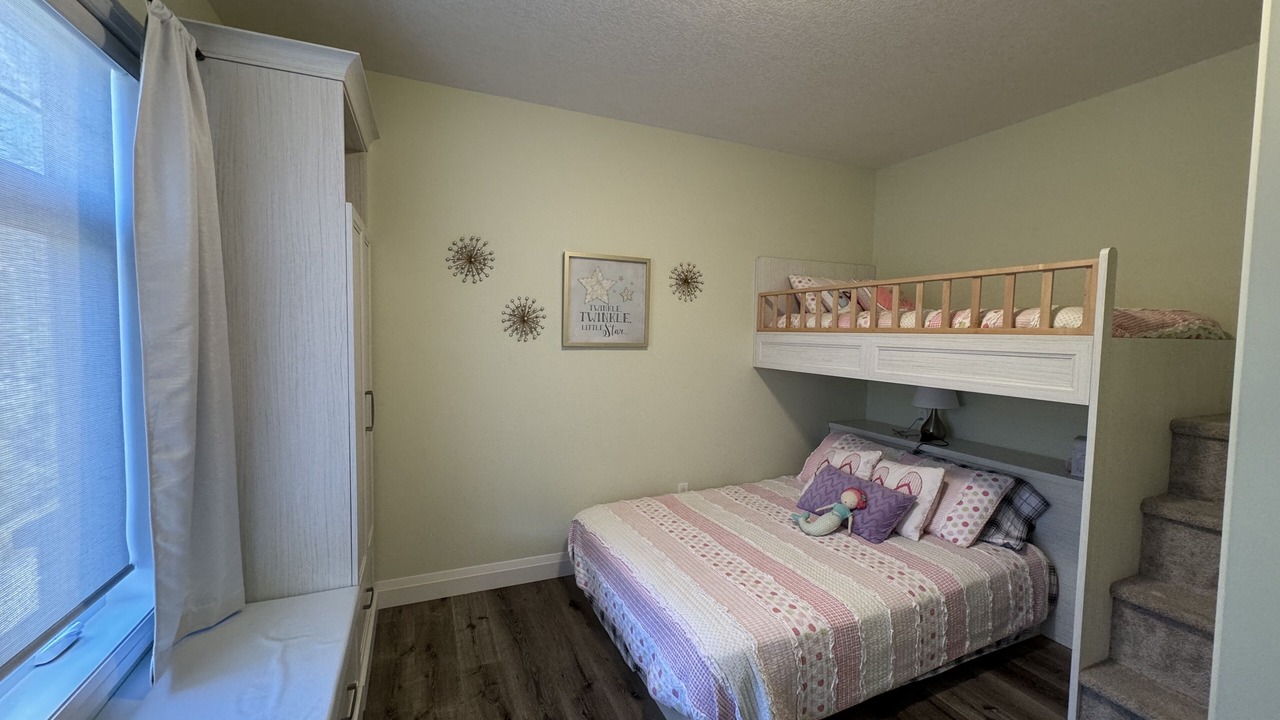 Photo of Bedroom in Grand Bend