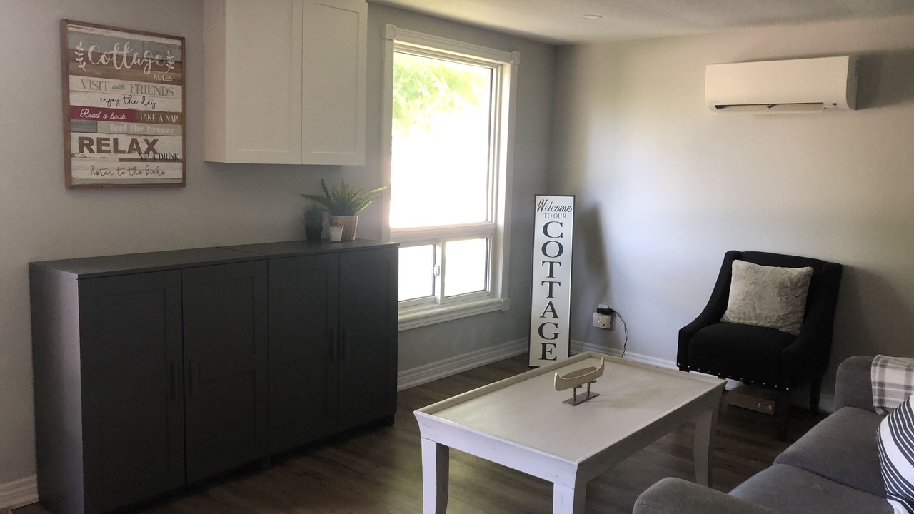 Photo of Livingroom in St. Williams