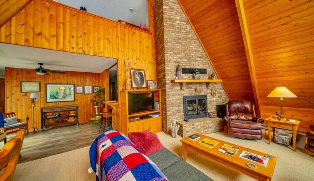 Photo of Livingroom in Pequot Lakes