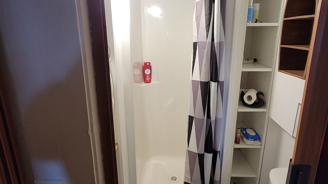 Photo of Bathroom in Dysart et al