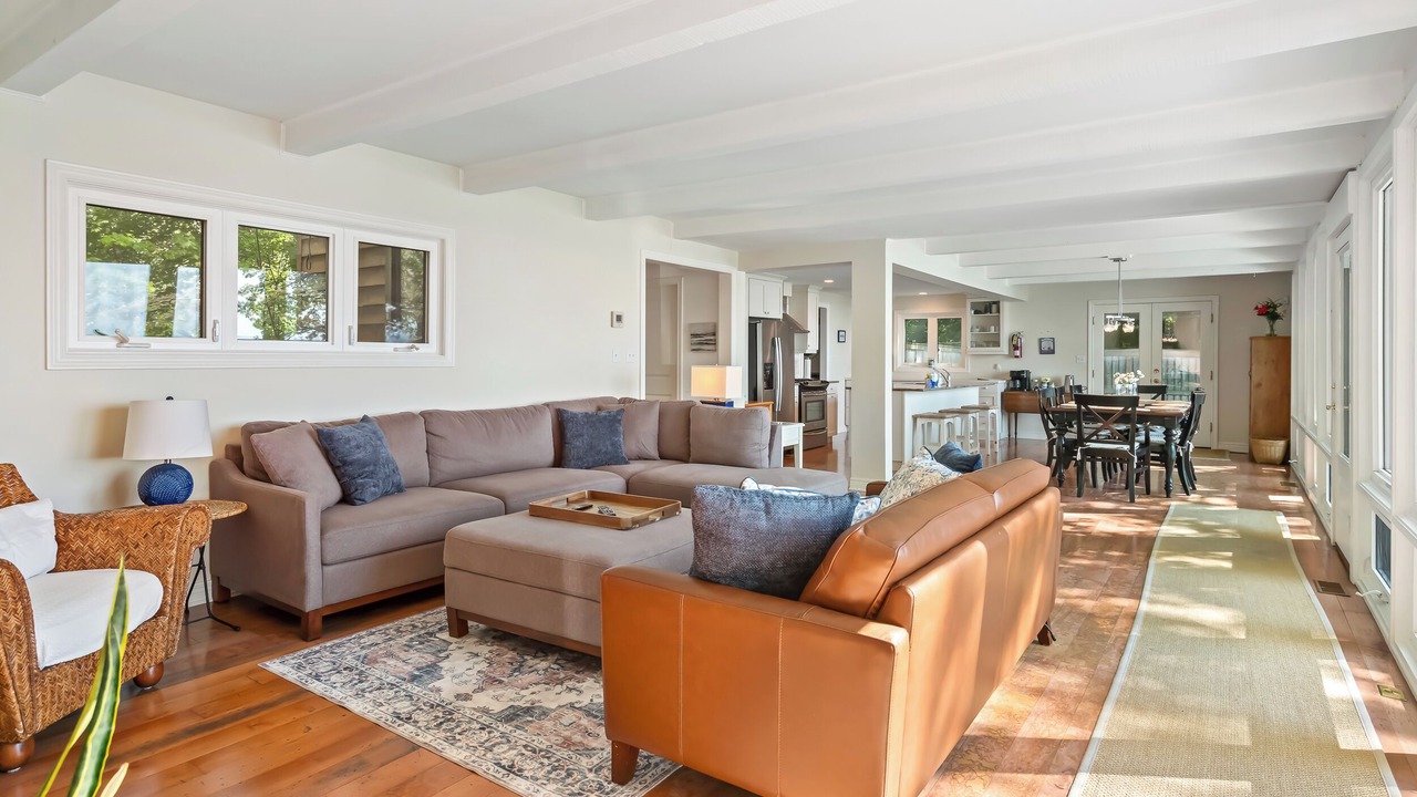 Photo of Livingroom in Fort Erie