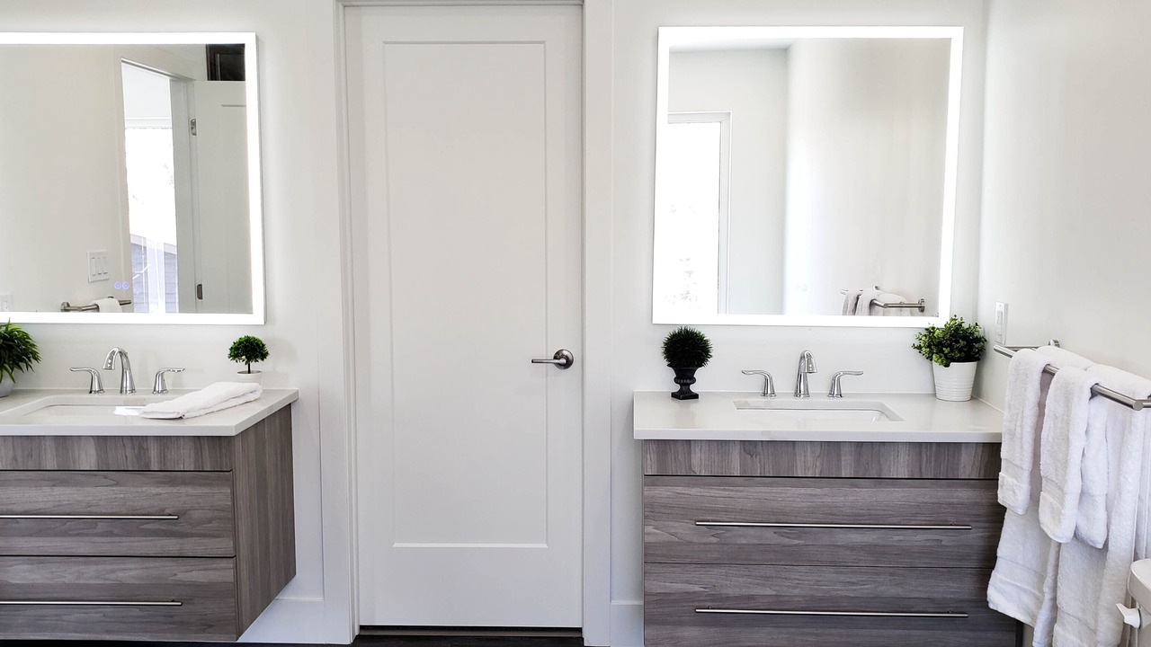 Photo of Bathroom in Grand Bend